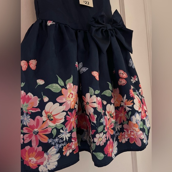 BNWT dress size 5 - Picture 2 of 3